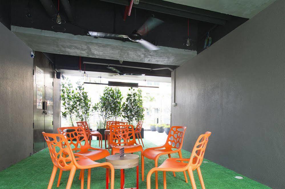 Ibis Budget Singapore Pearl Екстериор снимка